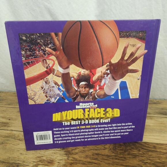 Sports Illustrated Kids In Your Face 3D Book - Picture 3 of 6